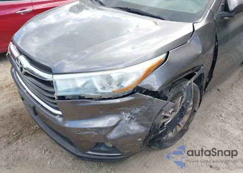 2015 Toyota Highlander Le Plus V6 z USA, uszkodzony, nr VIN 5TDBKRFHXFS119653